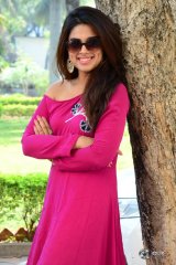 Siddhi Idnani New Photos